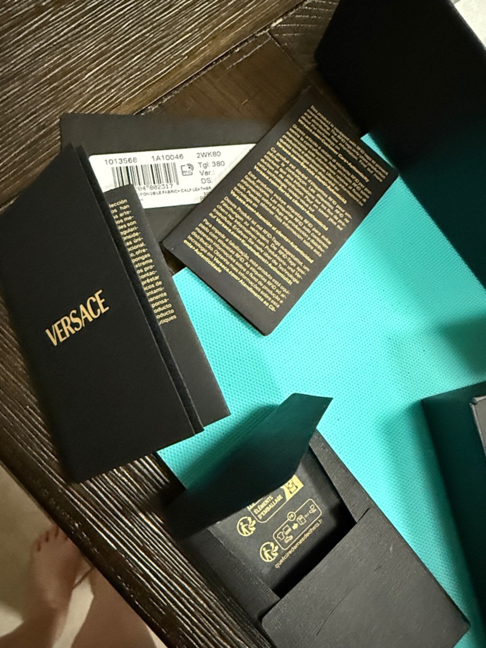 Versace Black and Gold Luxury Presentation Box - Picture 7 of 17